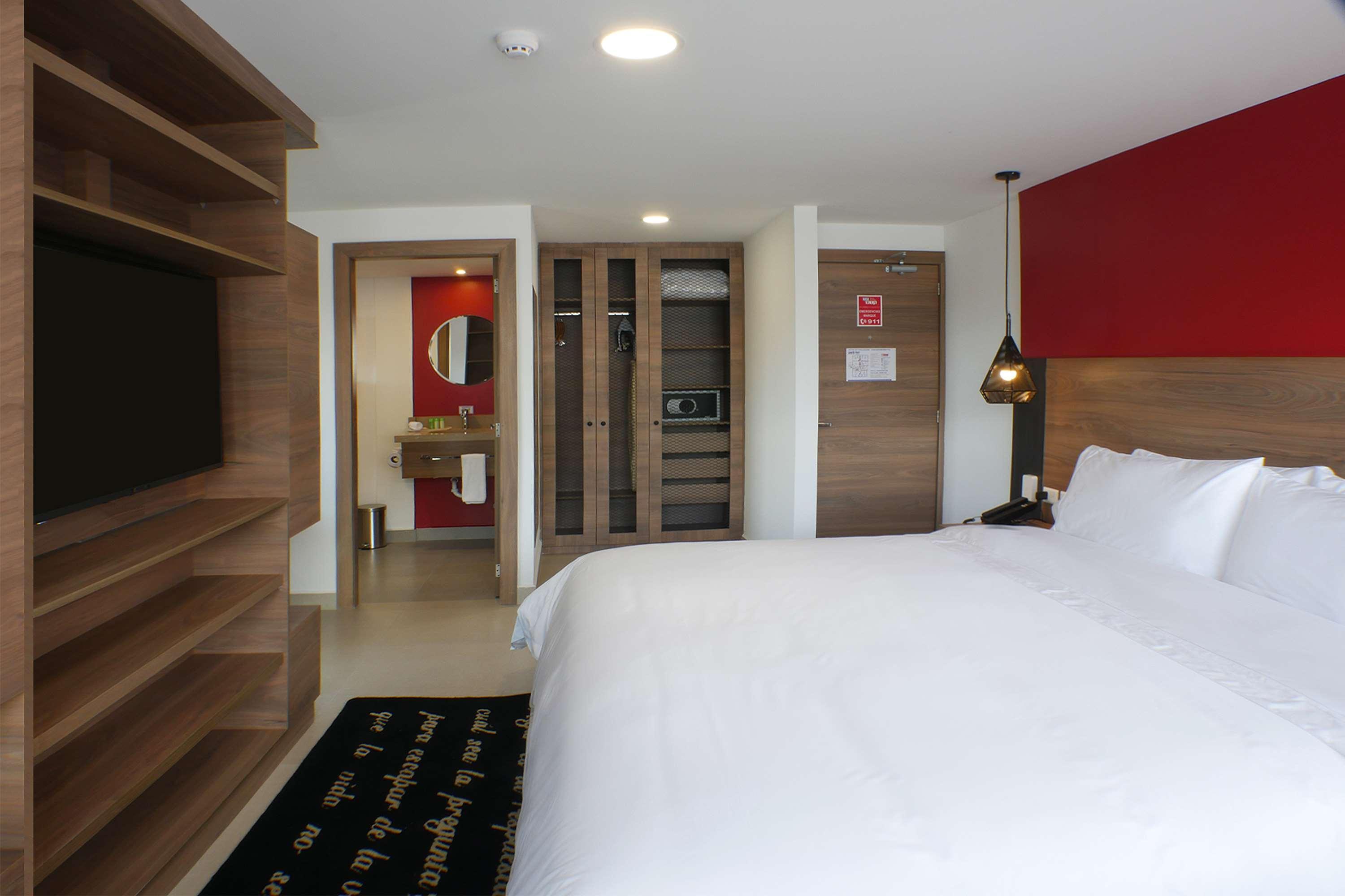 Park Inn By Radisson Quito Bagian luar foto
